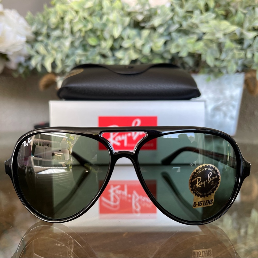 Ray-Ban Cats 5000 Classic Sunglasses W/ Polished Black Frame & Light Grey Lenses